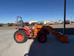 Kubota MX4700HST with Loader!