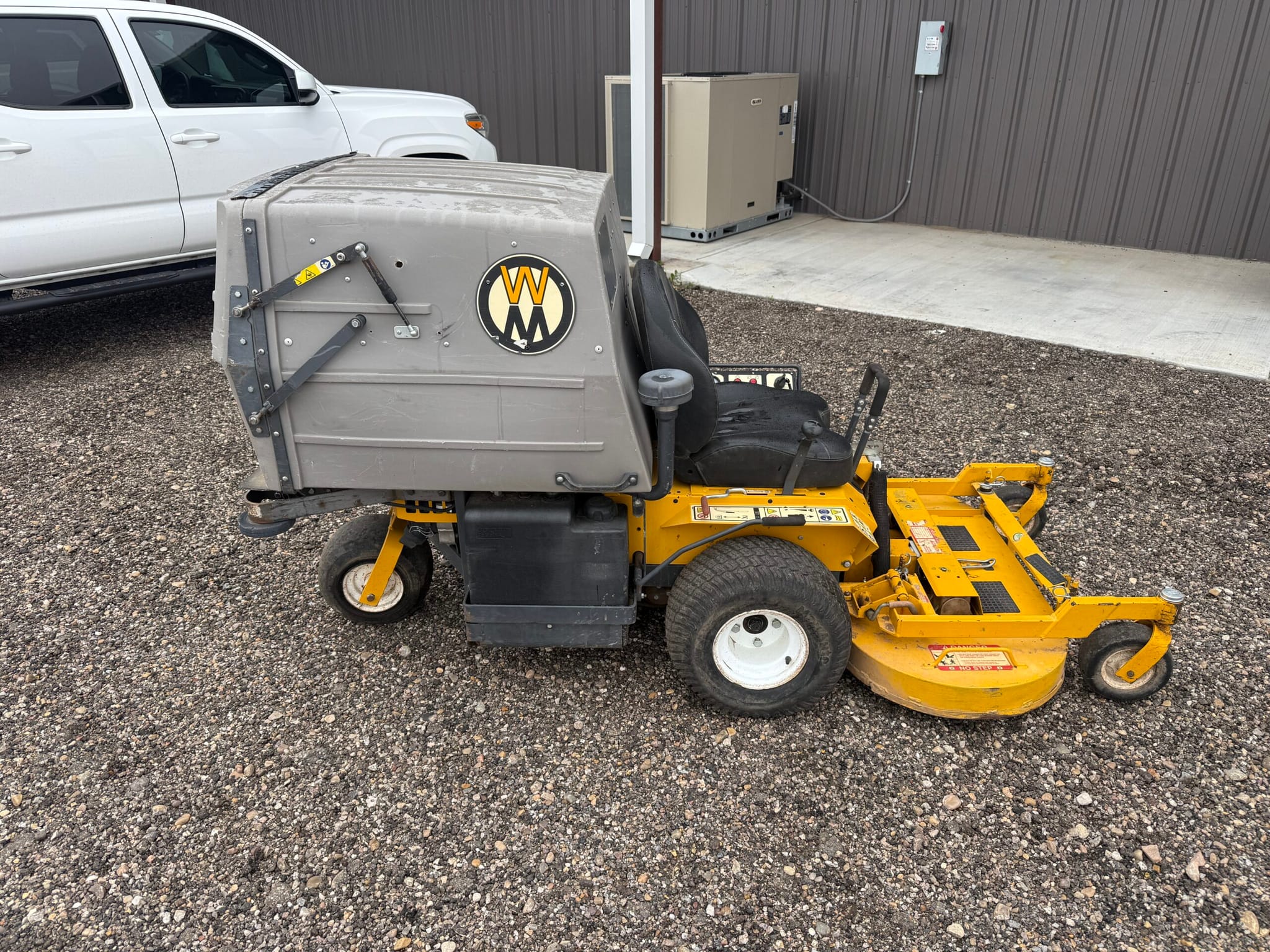 Walker T23 GHS 42″ mower