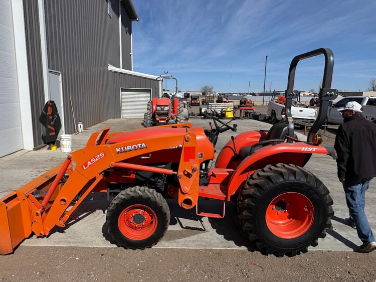 Kubota L2501HSTw/Loader