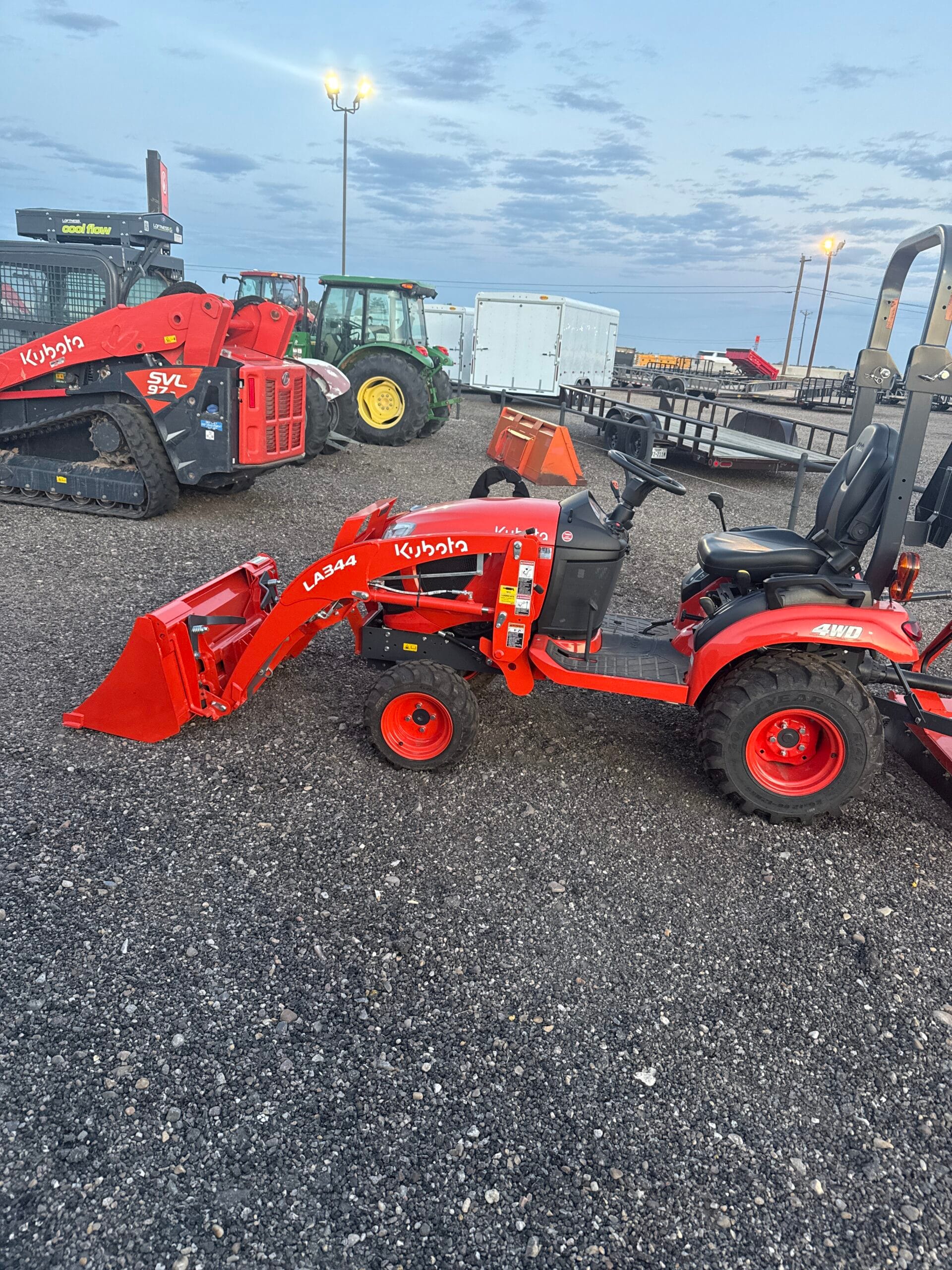 Kubota BX2680HSD with Loader and 4′ Shredder